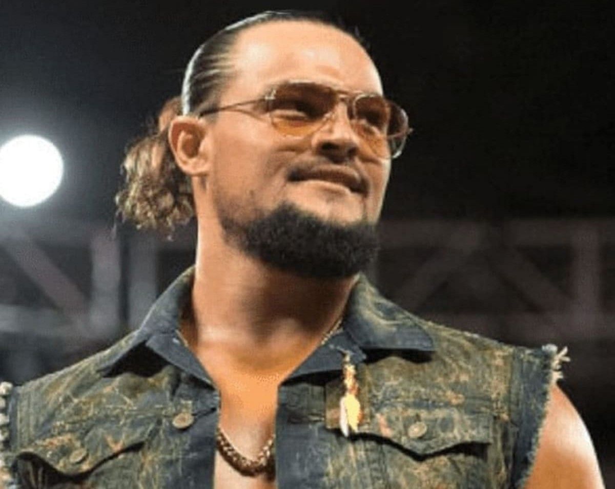 Bo Dallas could come out as Uncle Howdy or with a mask to pay tribute to his late brother.