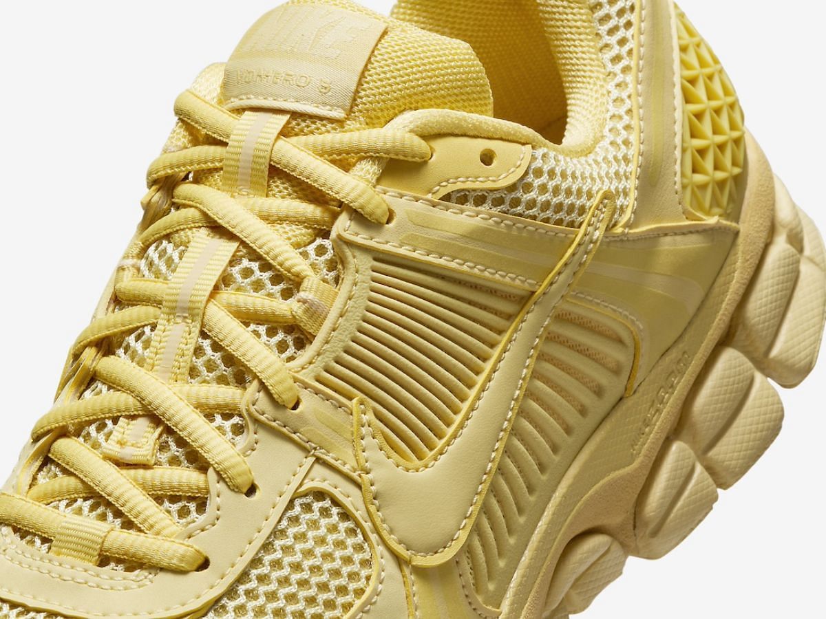 Nike Zoom Vomero 5 &ldquo;Saturn Gold&rdquo; sneakers (Image via SBD)