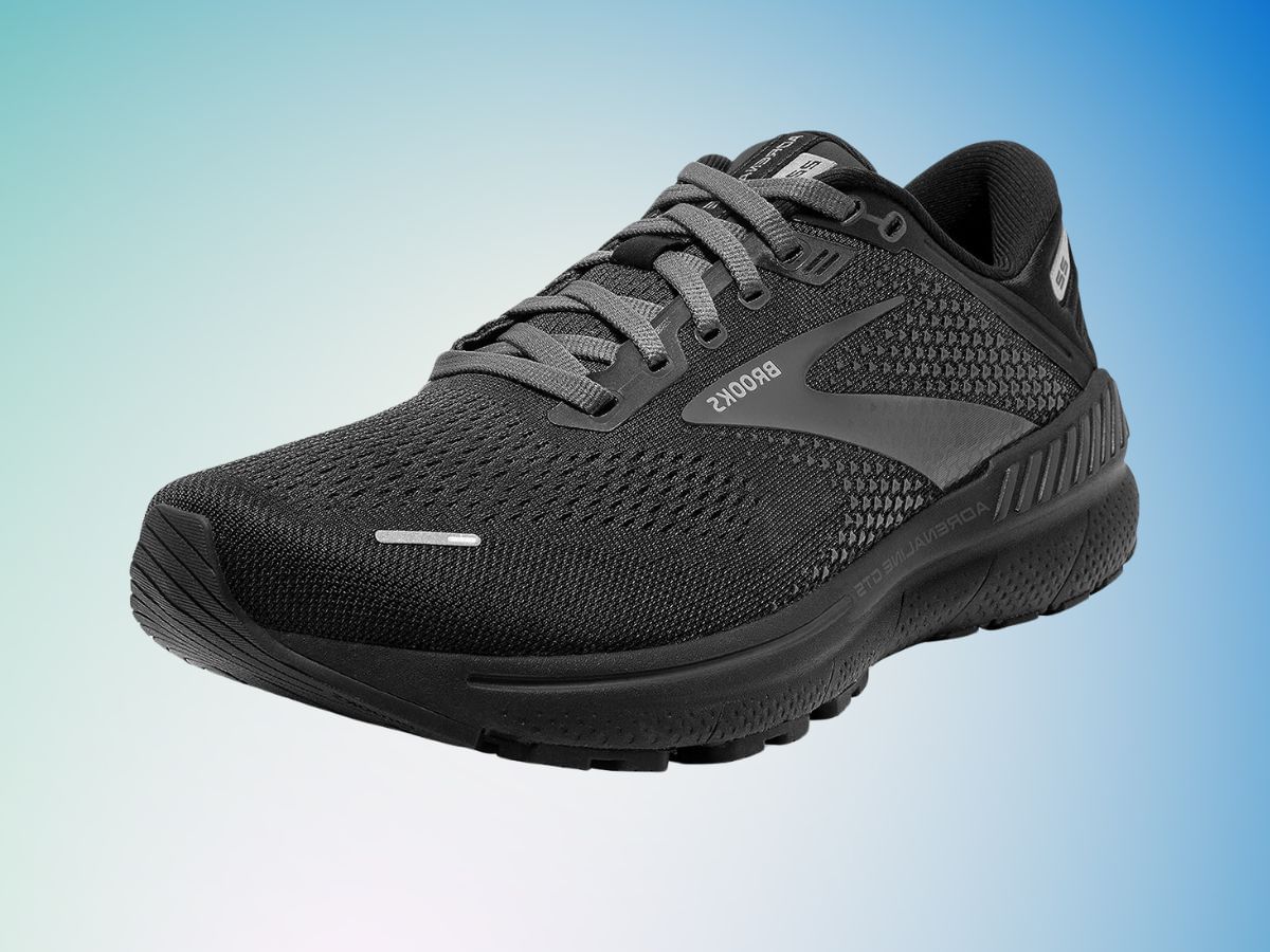 5 best black running shoes for women in 2023