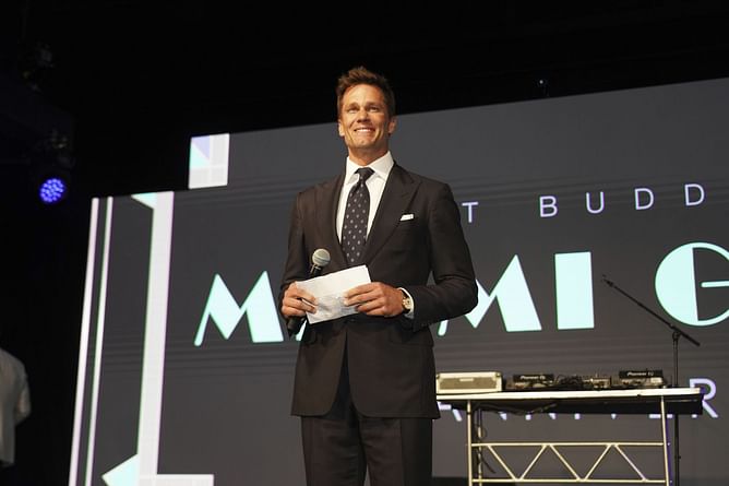IN PHOTOS: Tom Brady flaunts $1,350,000 Patek Philippe at Fontainebleau’s Las Vegas grand opening