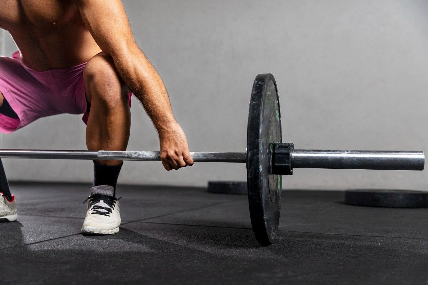 Including barbell row in your workout routine? Here are the benefits of it