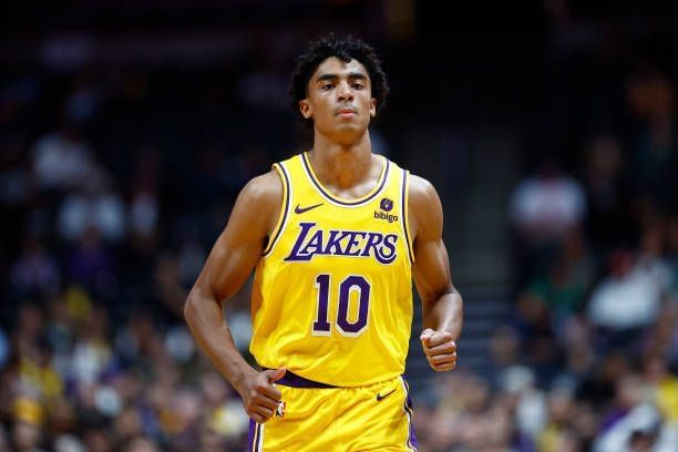 How tall is Max Christie?