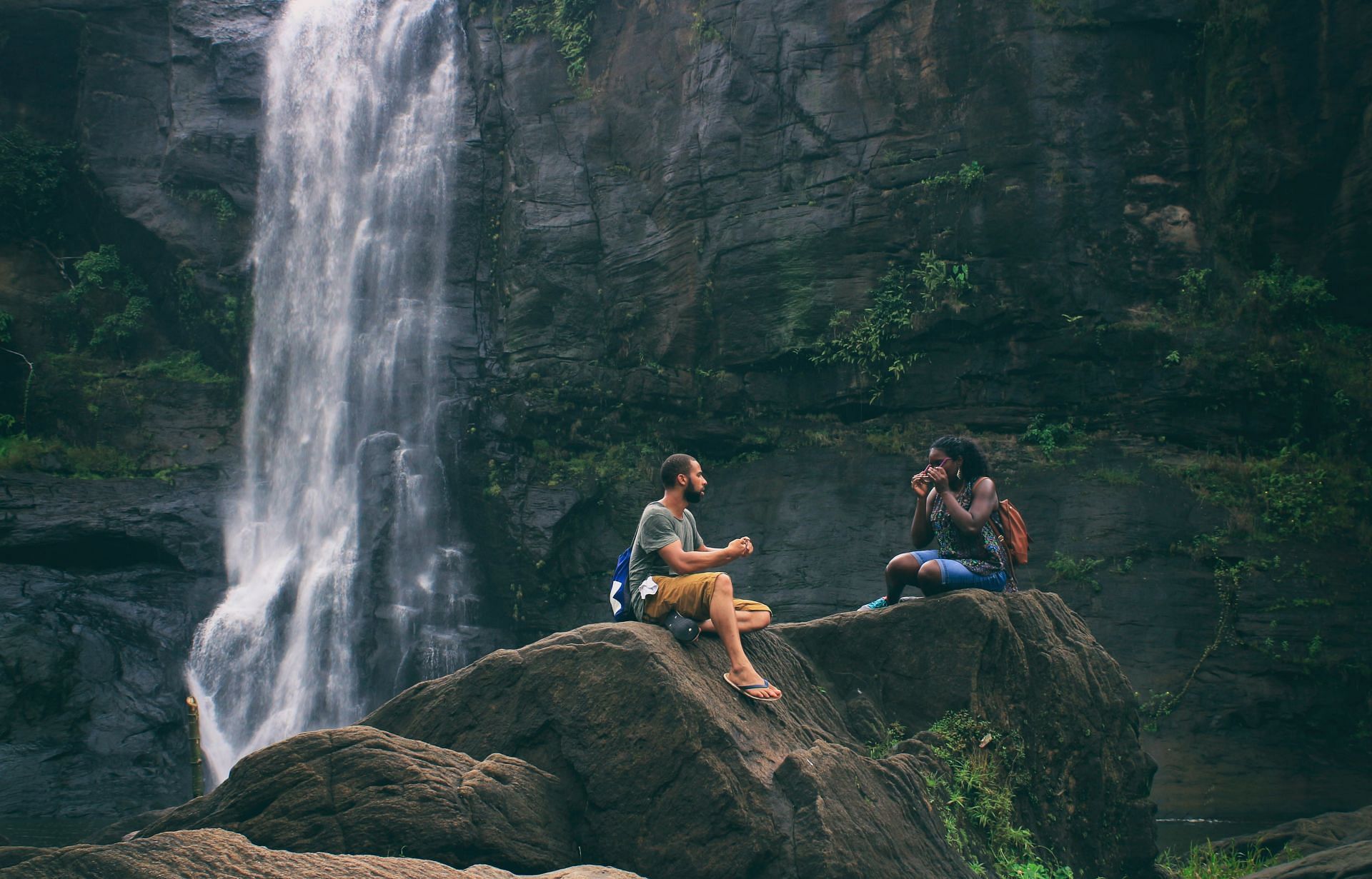 Nature becomes a haven to explore our inner emotions. (Image via Pexels/Nandhu Kumar)