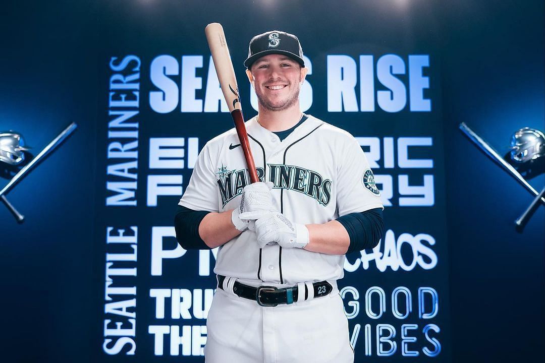 How tall is Ty France?