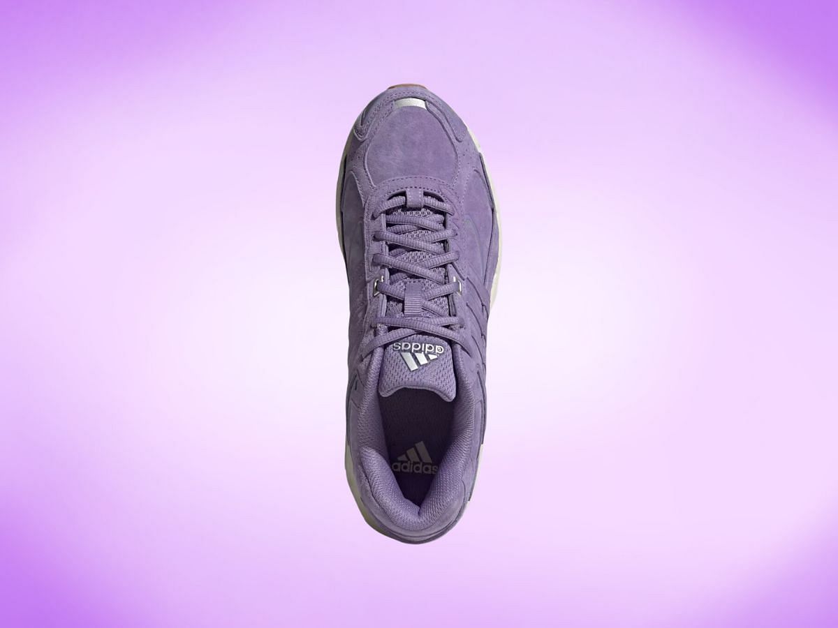 Adidas Response CL &ldquo;Magic Lilac&rdquo; sneakers (Image via Sneaker News)