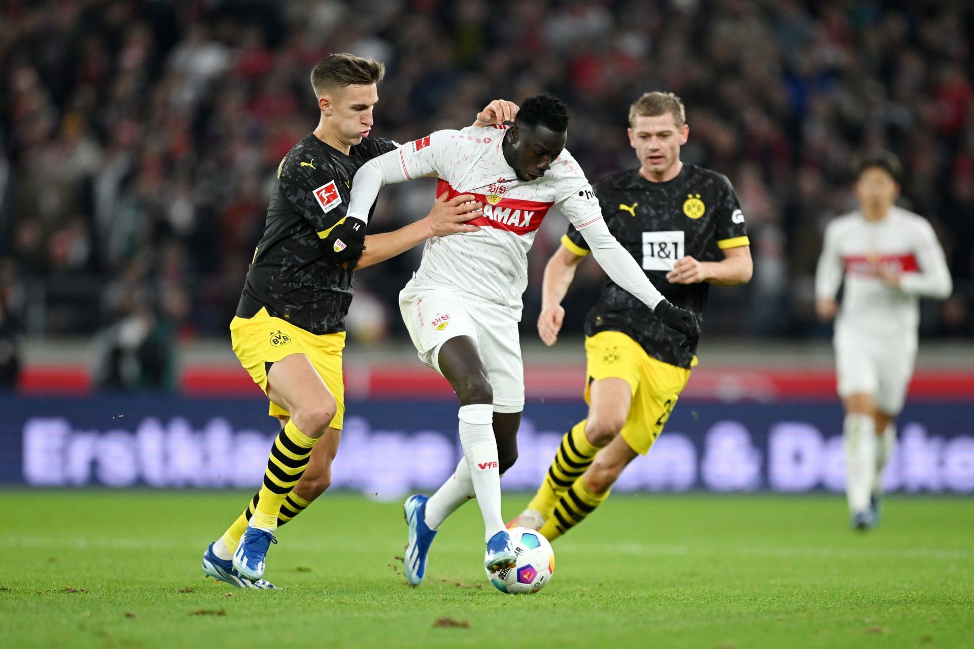 VfB Stuttgart v Borussia Dortmund - Bundesliga