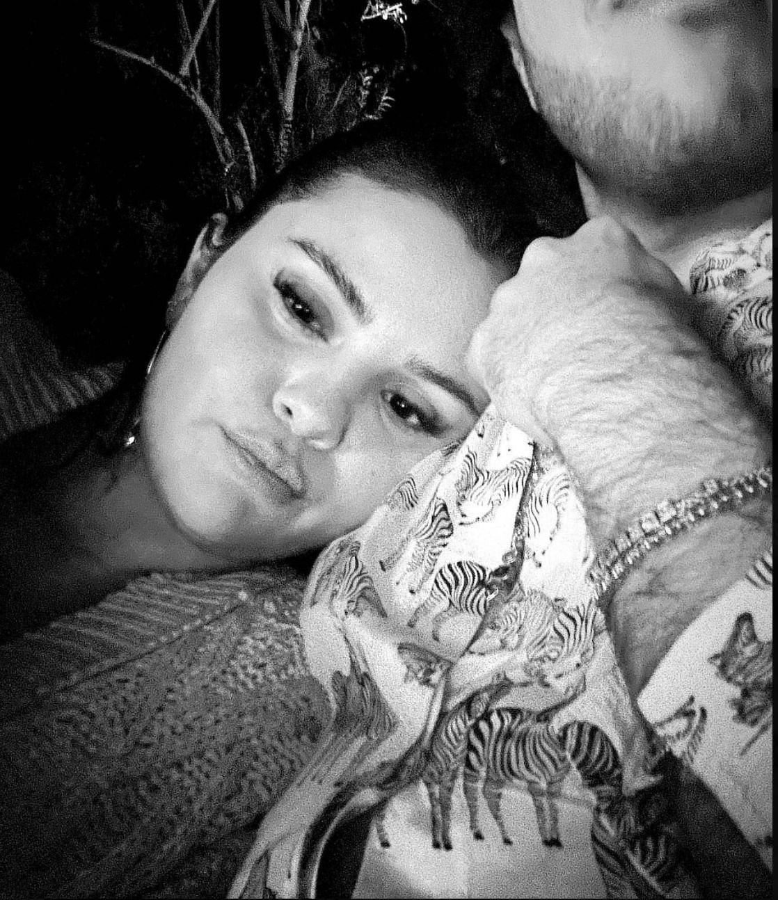 The Same Old Love singer shares a picture with her rumoured boyfriend, Benny Blanco after she confirmed the relationship on social media. (Image via @SelenaGomez/ Instagram)