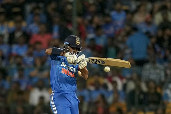 "He was a league apart" - R Sridhar lauds Axar Patel's all-round performance in 5th IND vs AUS T20I