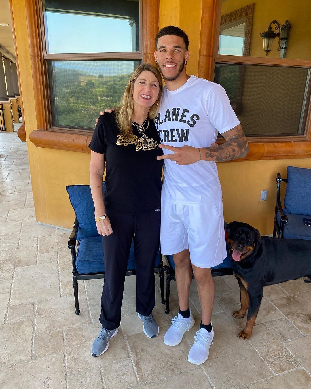Lonzo Ball with his mother (Source: Instagram, @zo)