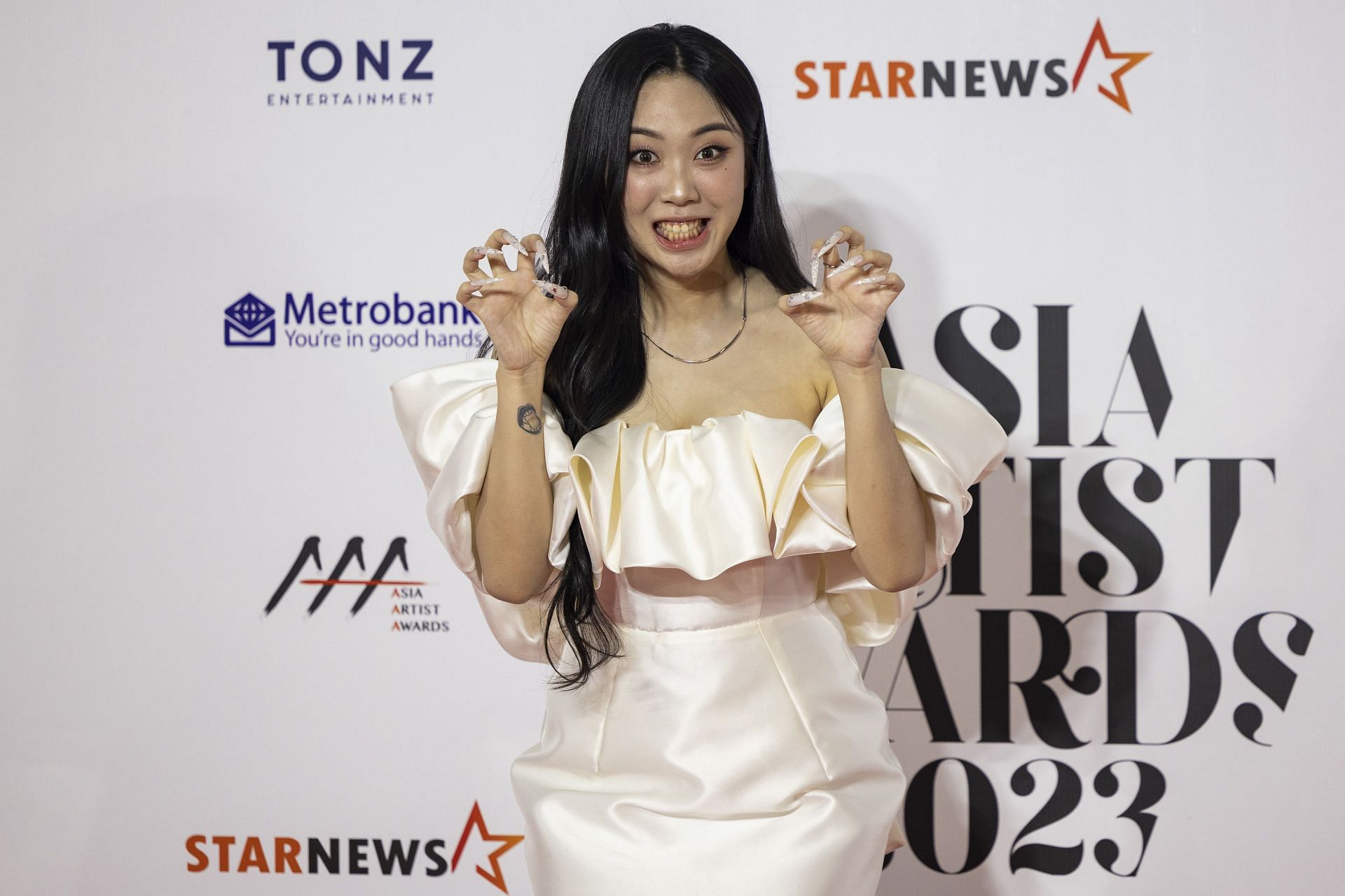 Young Ji 023 Asia Artist Awards ( Image via Getty/ Ezra Acayan)