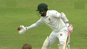 "He didn't do that intentionally" - Mehidy Hasan defends Mushfiqur Rahim amid 'handling the ball' row in BAN vs NZ 2nd Test
