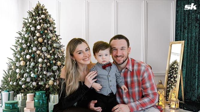 [Photos] Alex Bregman & family double down on matching Christmas sweater cuteness