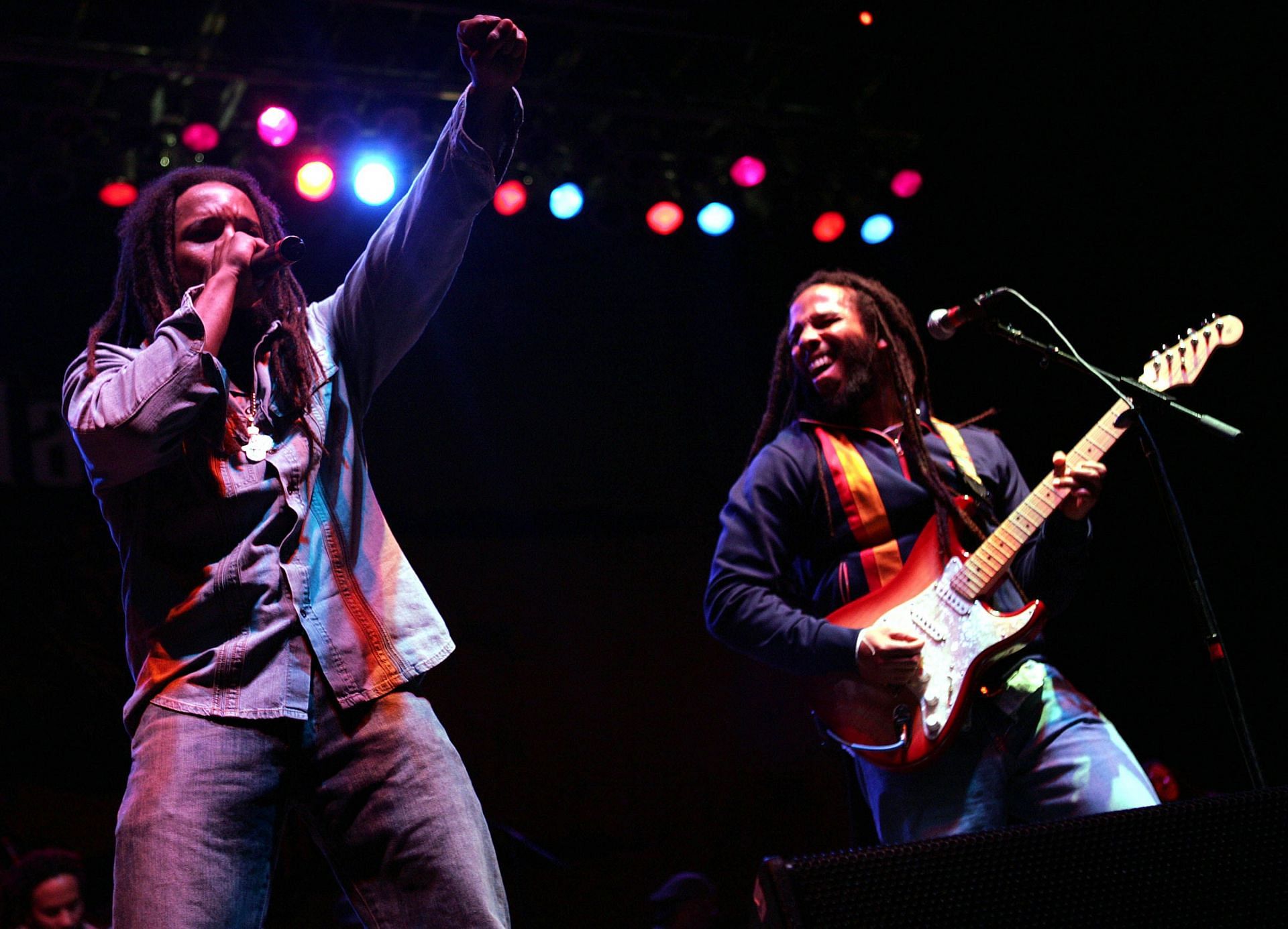 Roots, Rock, Reggae Tour 2004