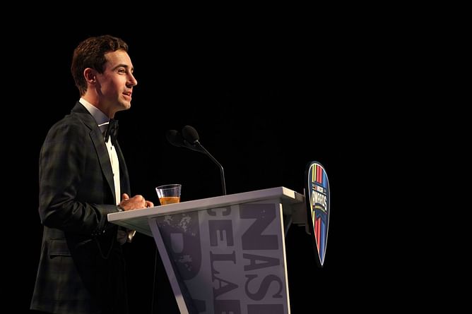 Ryan Blaney narrates Sprint Car Hall of Famer's words of appreciation after championship victory: “I have this Blaney curse”