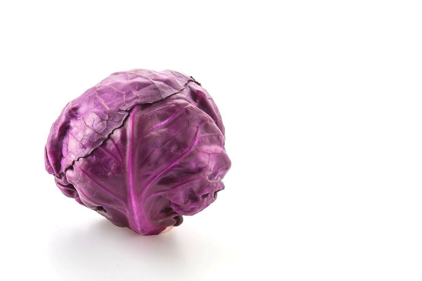 Benefits of red cabbage (image by topntp26 on freepik)