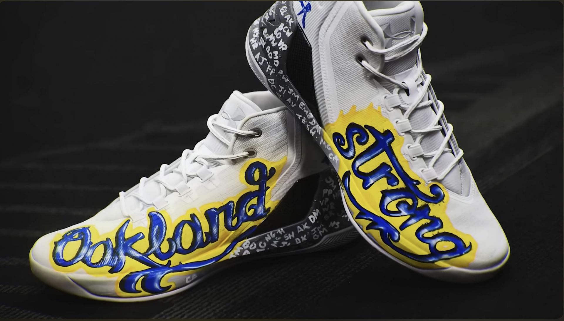 Stephen Curry&#039;s Custom Under Armour shoes