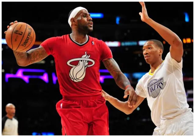 Spurs2025 christmas day jersey