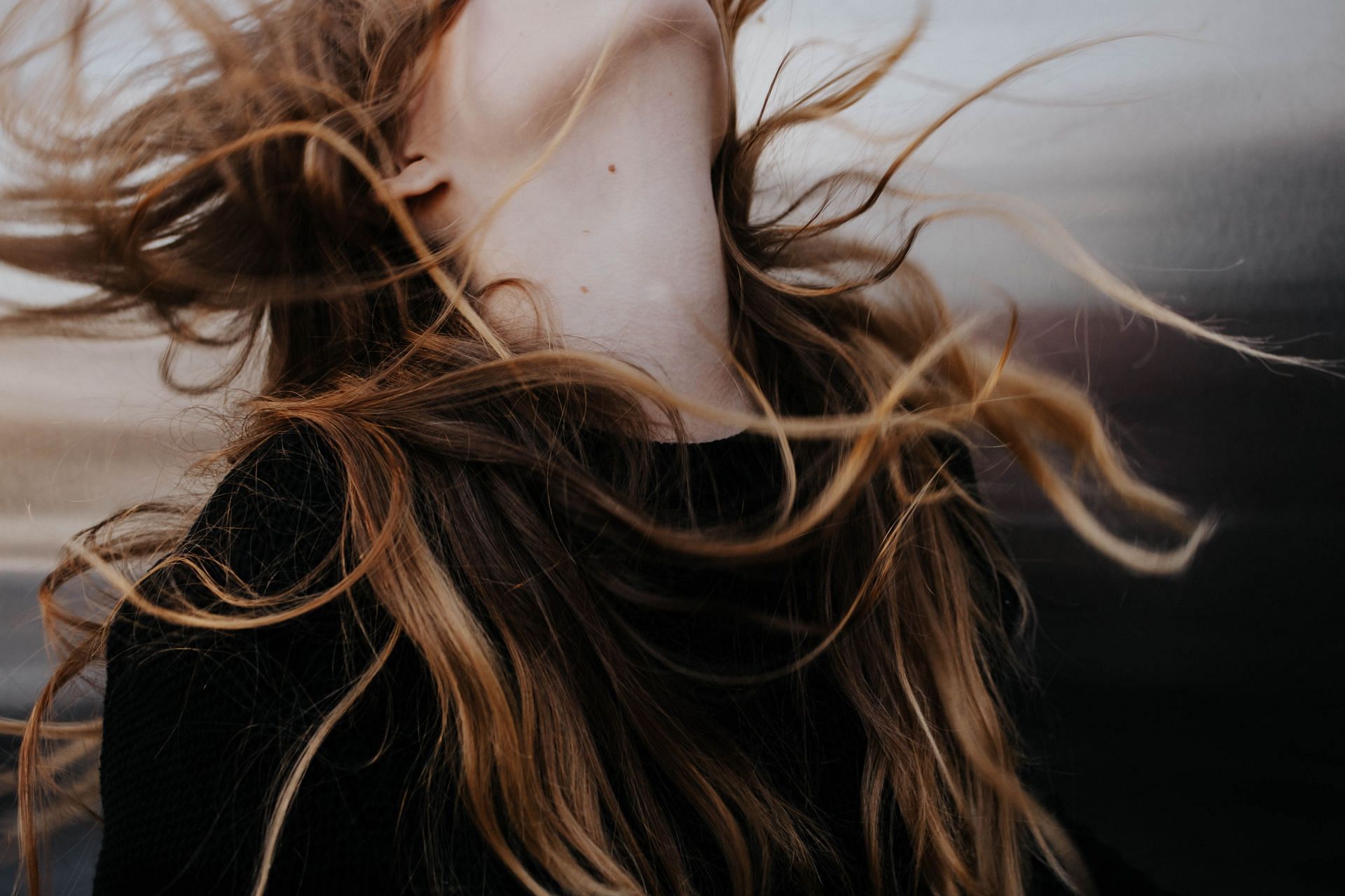 Homemade hair conditioner (Image via Unsplash/Rachel)