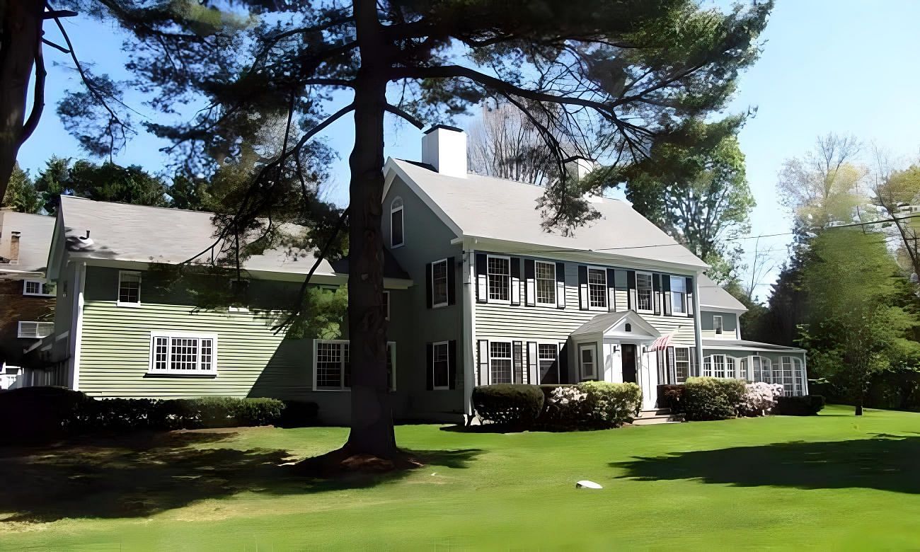 Babe Ruth's former $1,650,000 colonial mansion (Image credit: Realtor.com)