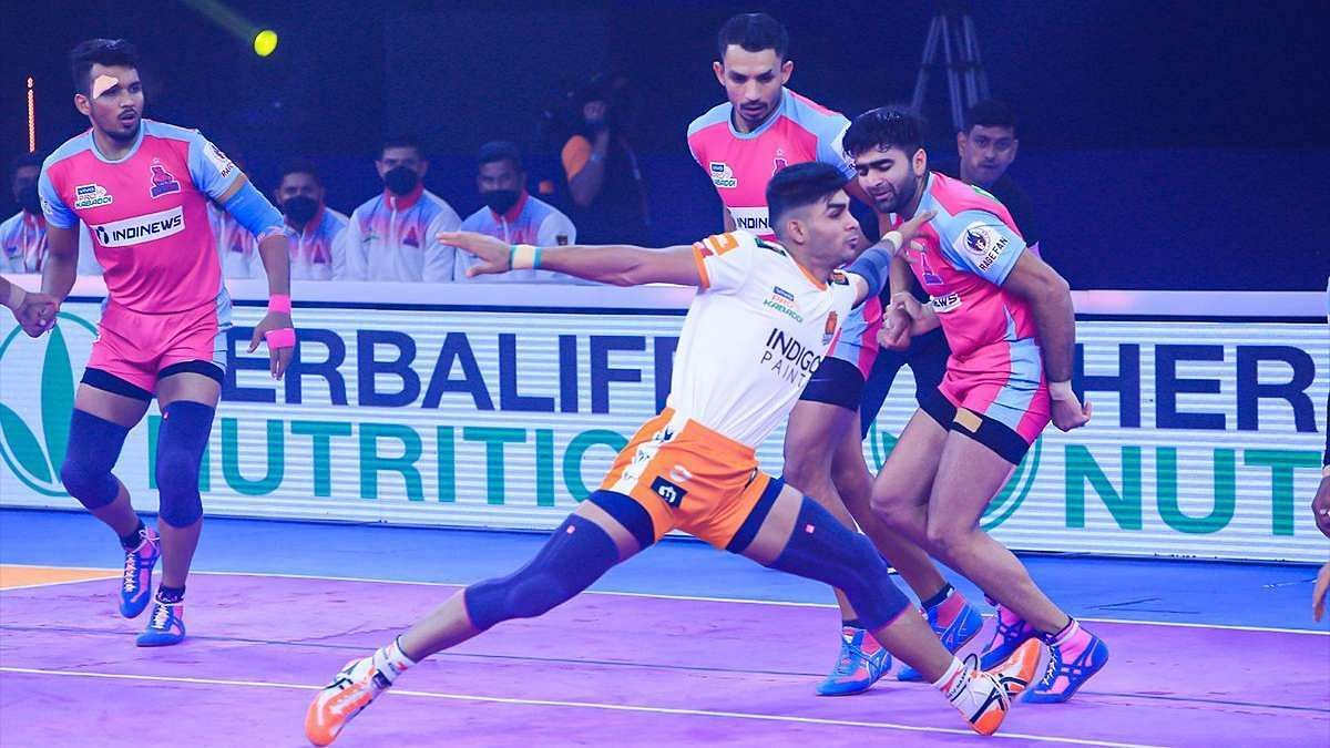 Pro Kabaddi Season 9 finalists Puneri Paltan and Jaipur Pink Panthers will face off once again in PKL 2023 (Credit: Getty Images)