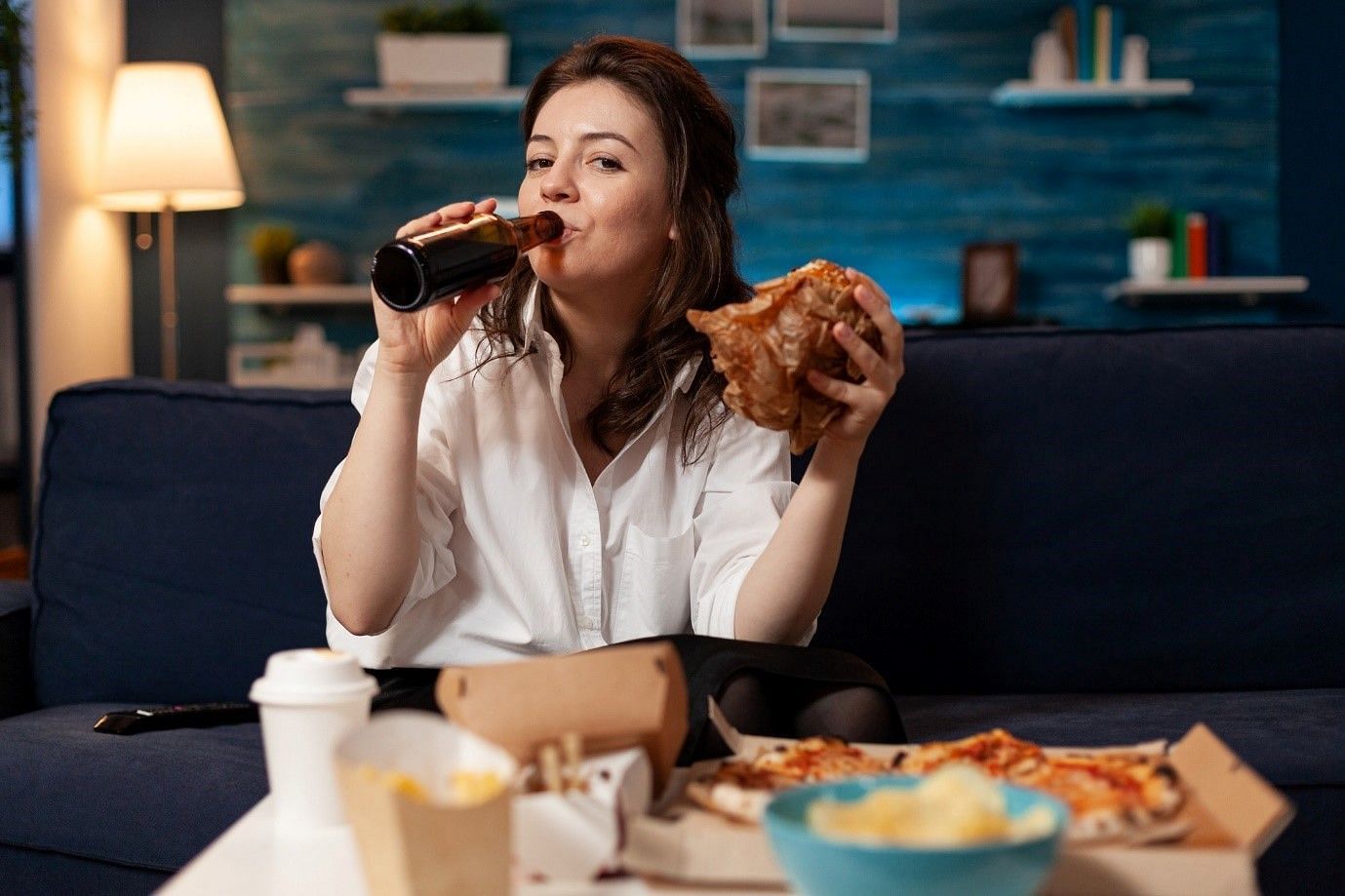 Is consuming junk food healthy? (Image by DCstudio on freepik)