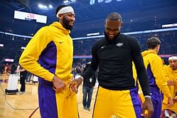WATCH: LeBron James and Anthony Davis run monstrous alley-oop possession to go up by 11