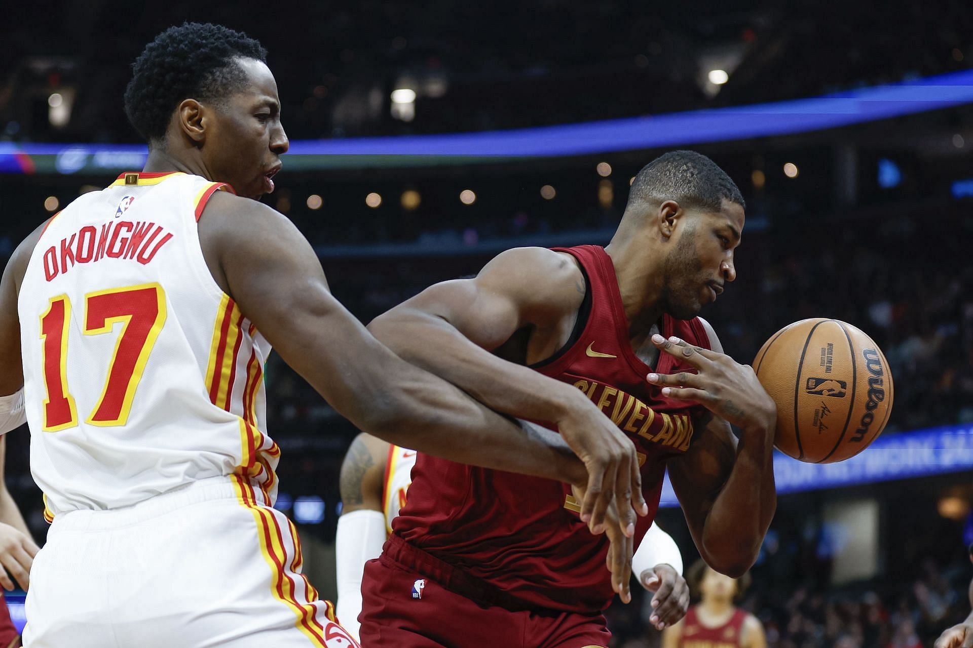 Fans react to Tristan Thompson screaming at a ball boy