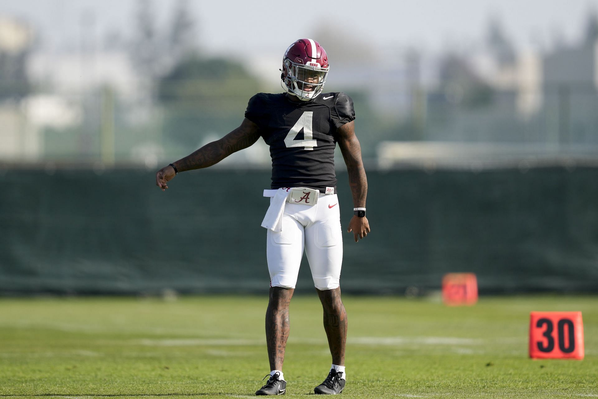 Jalen Milroe Names His "favorite QB Ever" As Alabama Star Preps To Take ...