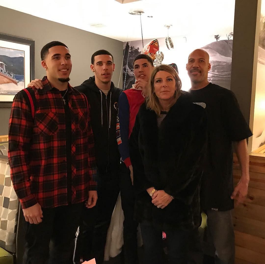 Lonzo Ball with his father (Source: Instagram, @lavar)