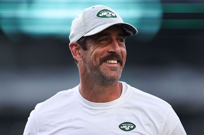 Aaron Rodgers pitches NFL Draft in 'All-White vs All-Black' discourse with Dave Chappelle as his trump card