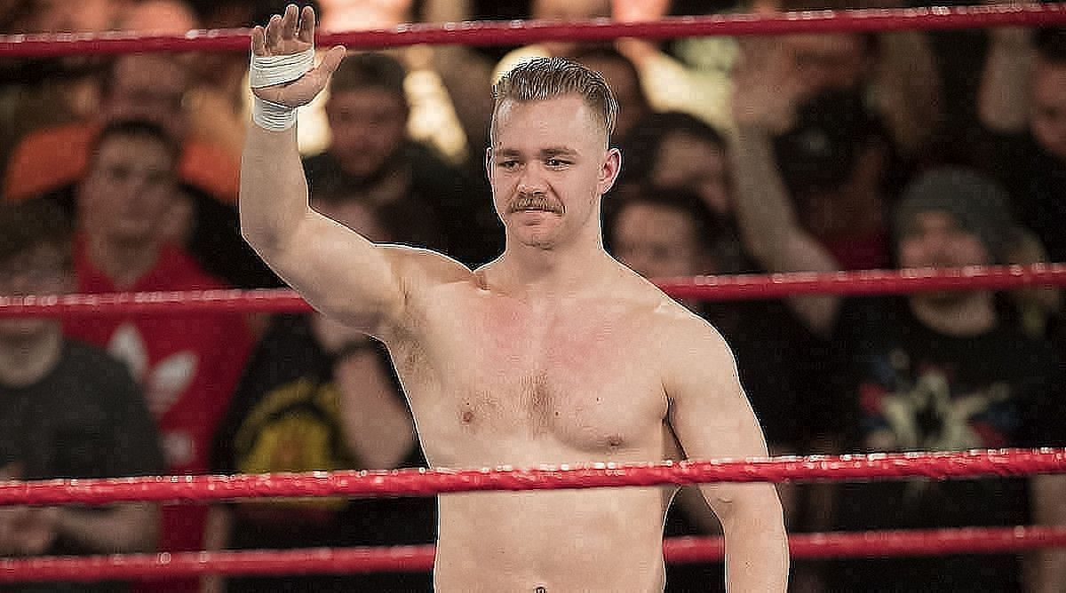 Tyler Bate: WWE UK champion introduces himself to Chicago - Sports  Illustrated