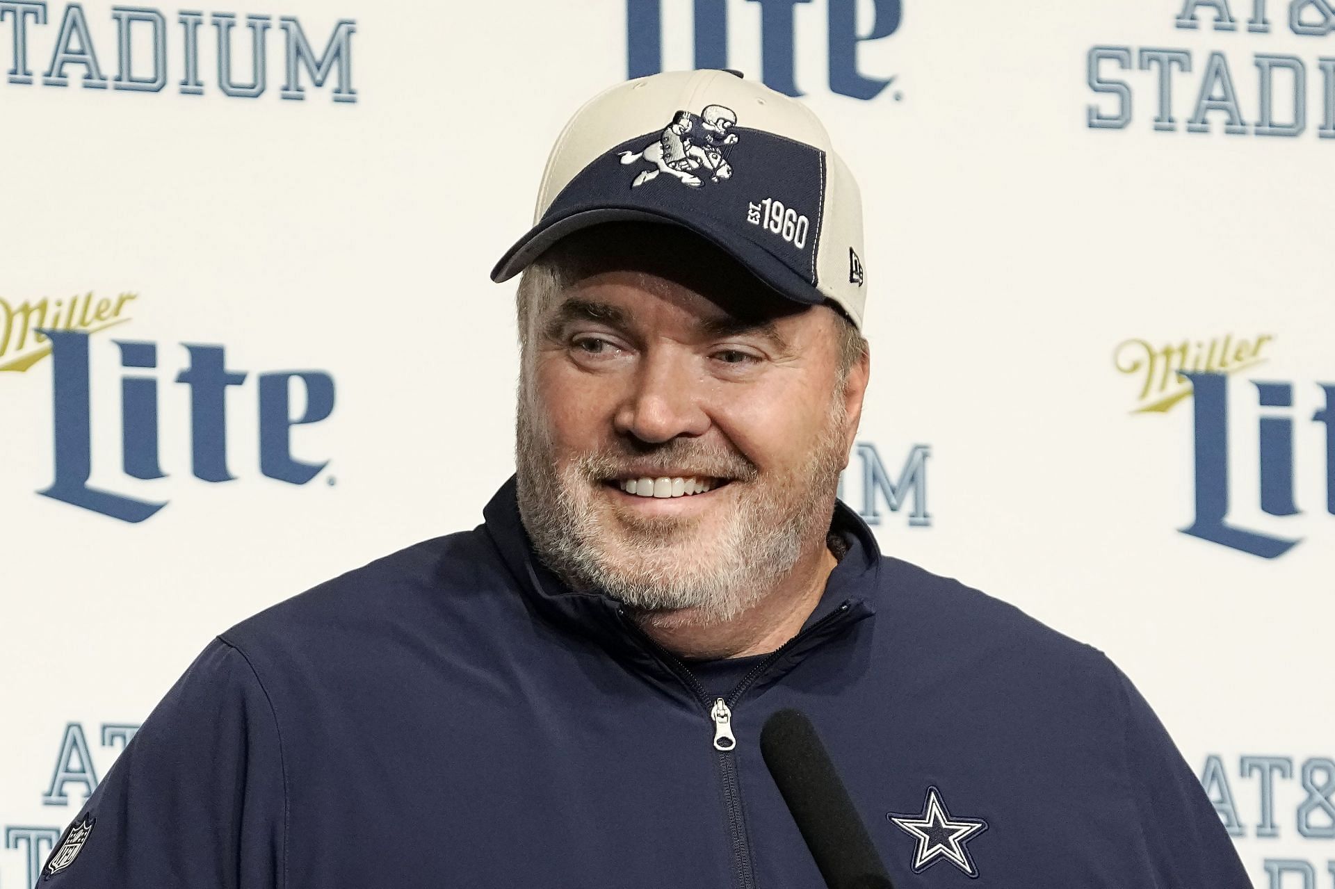 Coach Mike McCarthy earns $4 million per year with the Dallas Cowboys.