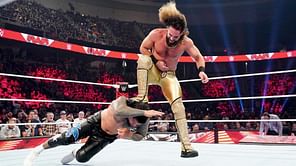 WWE Raw के मेन इवेंट में हुए धमाकेदार वर्ल्ड हैवीवेट चैंपियनशिप के बाद खुशी से झूमे फैंस, प्रतिक्रियाओं की आई बाढ़