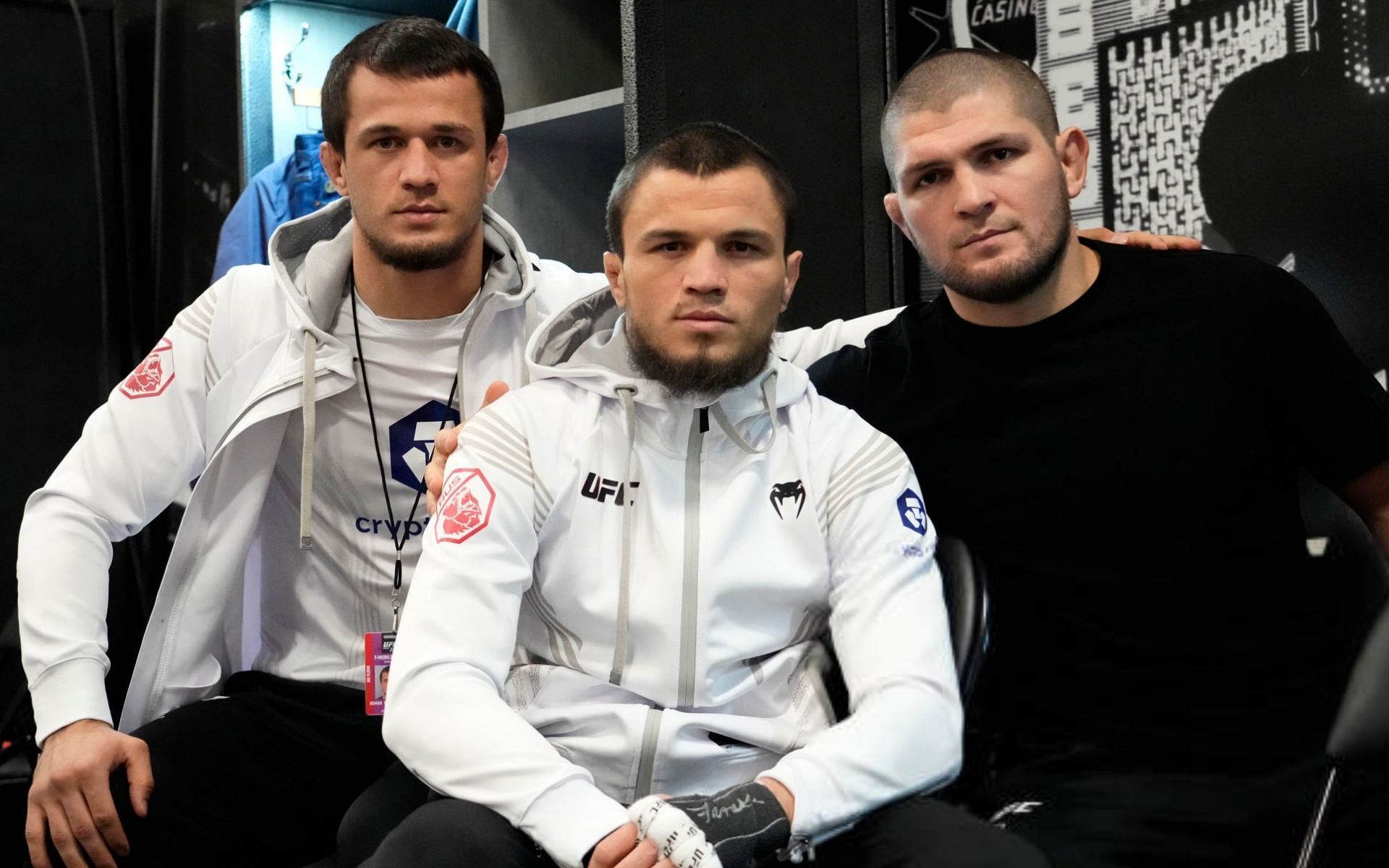 Usman Nurmagomedov (left), Umar Nurmagomedov (middle) and Khabib Nurmagomedov (right) share a bond unlike anything coach Javier Mendez has seen [Images Courtesy: @GettyImages]