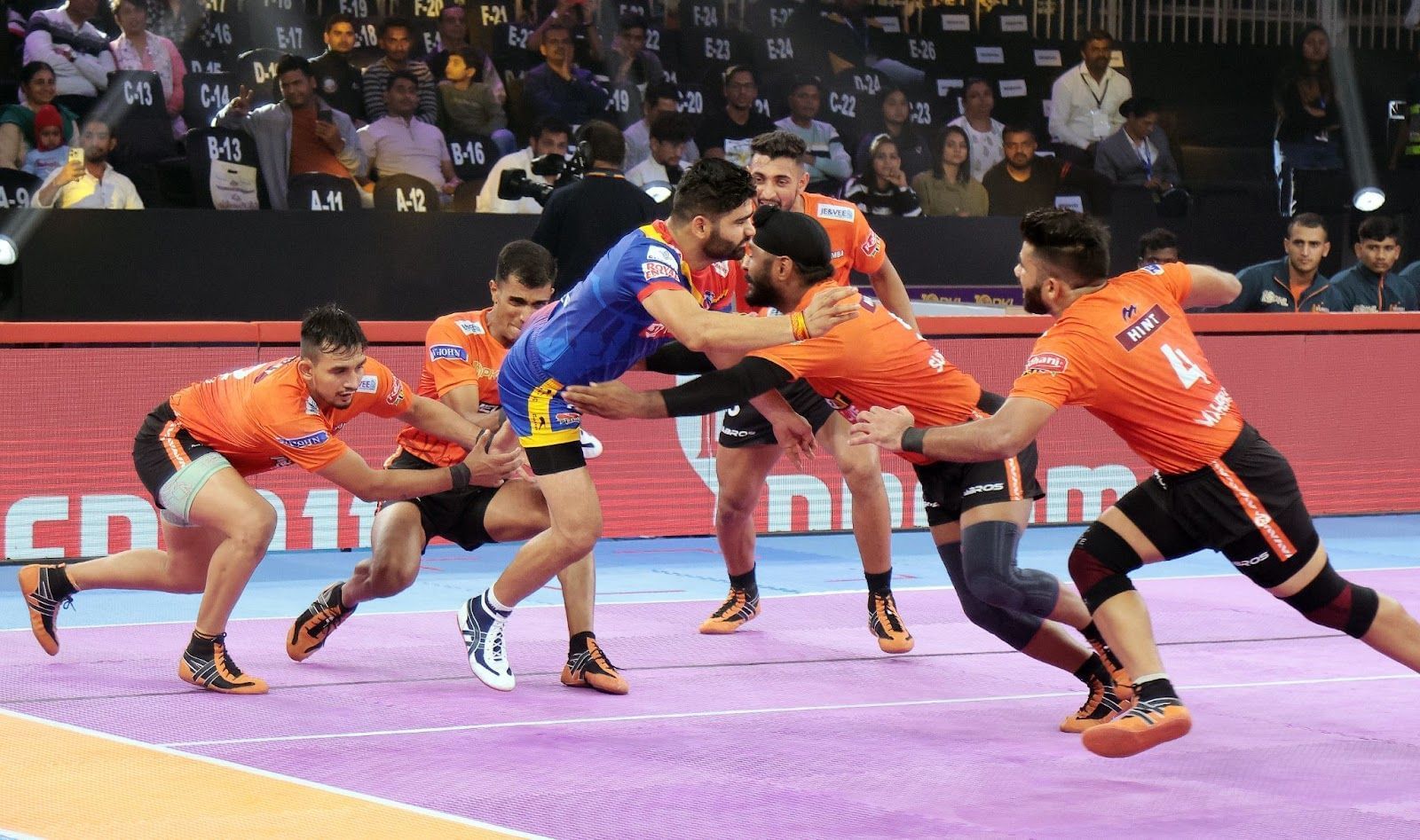 Pardeep Narwal struggling against U Mumba (Credits: PKL)