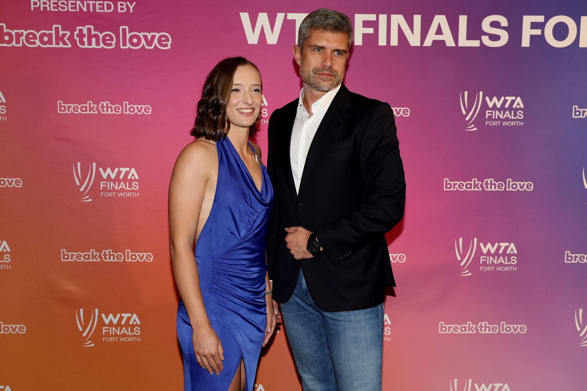 Iga Swiatek and her coach Tomasz Wiktorowski at the 2022 WTA Finals