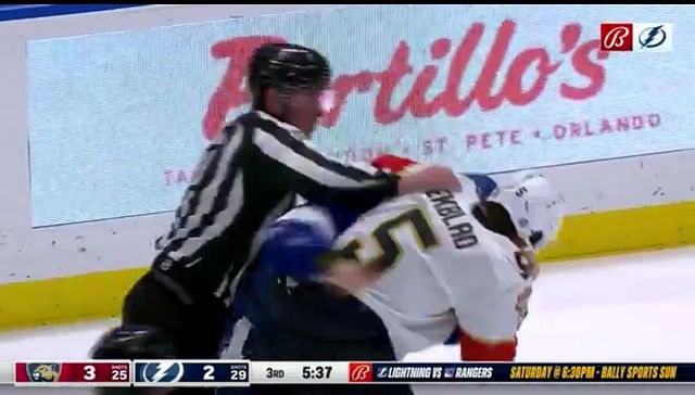 Steven Stamkos drops the gloves against Aaron Ekblad