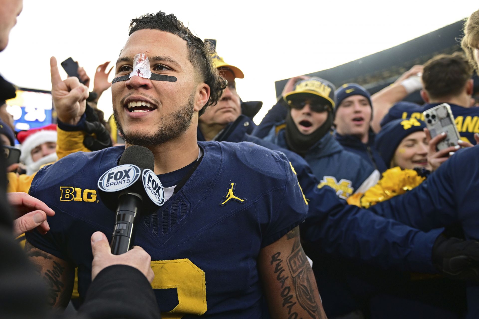 Blake Corum nose injury: Why Michigan RB wears a bandage on his nose