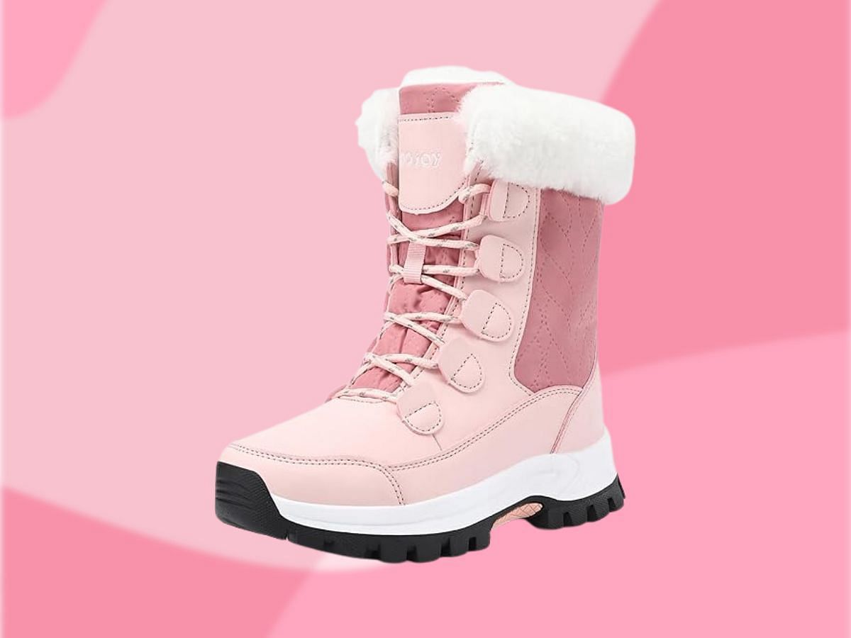 The Coojoy women&#039;s winter snow boots (Image via Amazon)