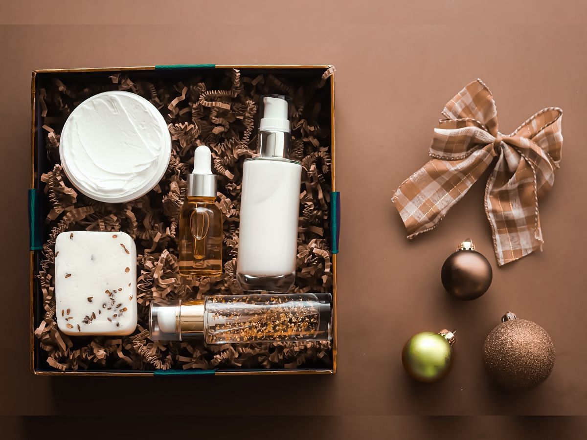 Luxury Korean skincare gift sets for her (Image via Canva)