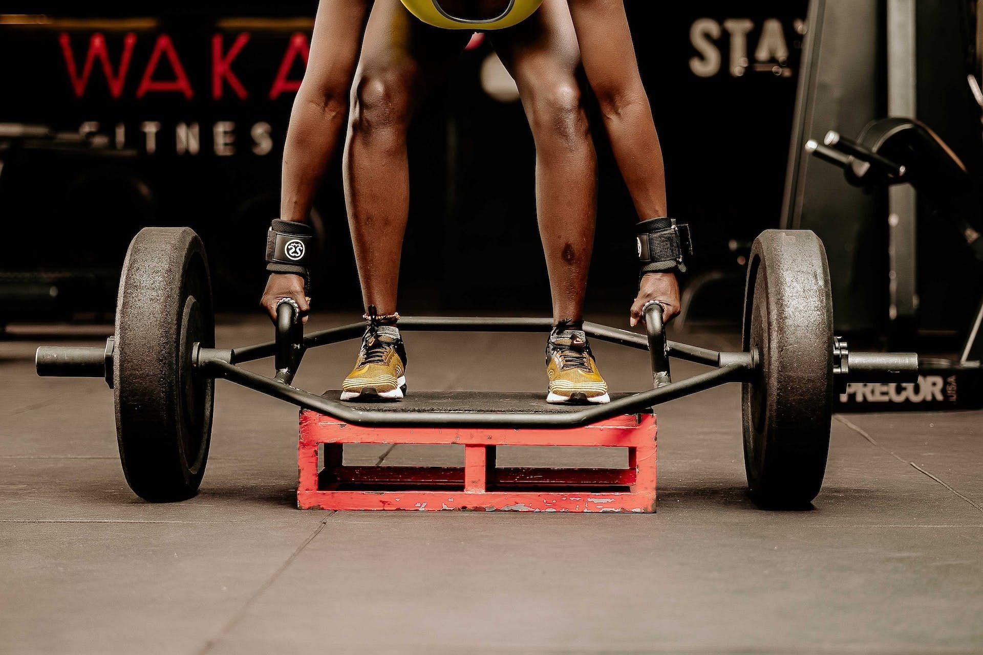 Farmer&#039;s carry workout.  (Image credits: Pexels/ Niragire Tresor)