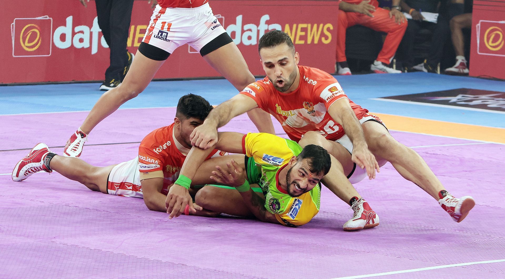 Patna Pirates raider Sachin in action (PC: PKL)