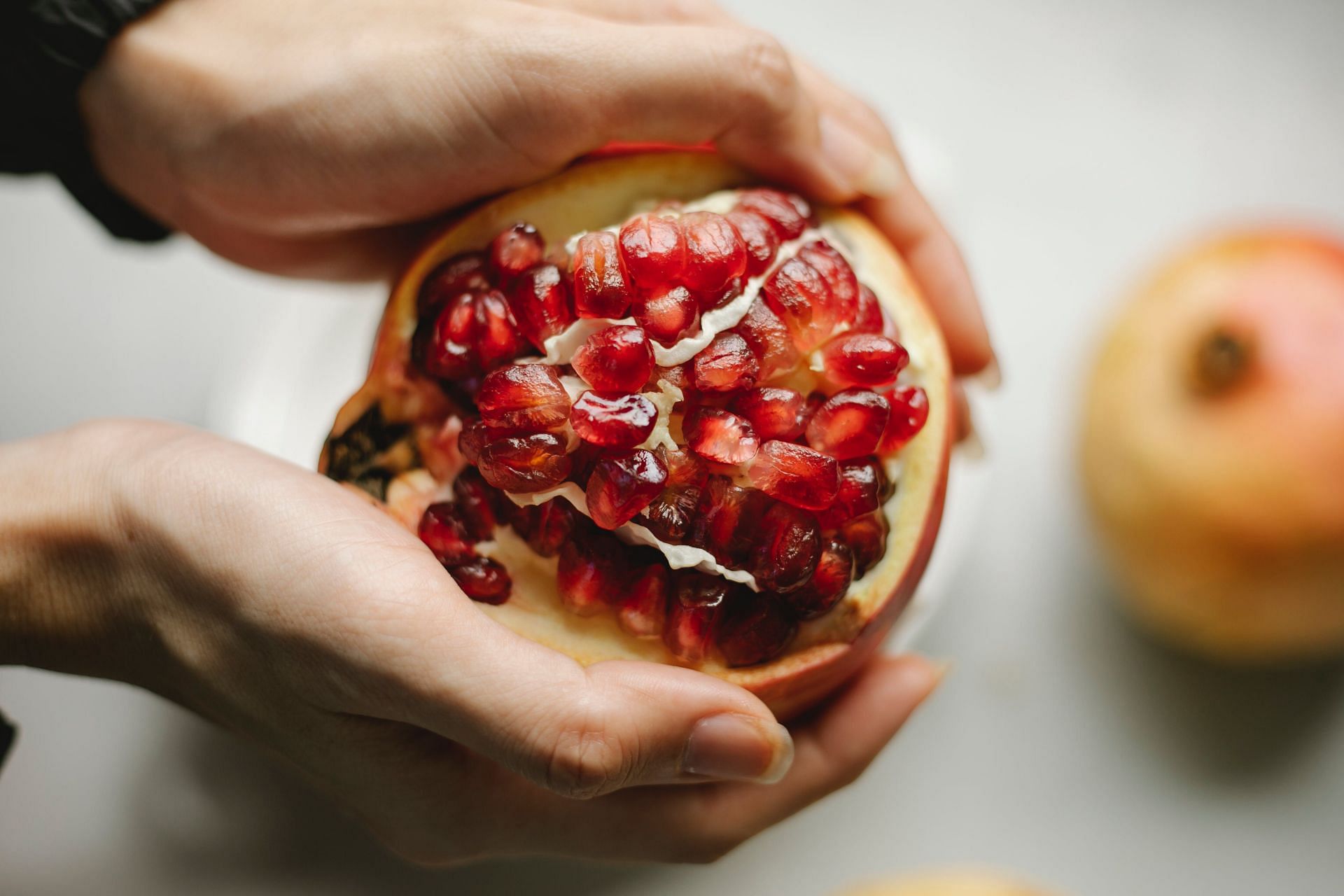 Pomegranate juice for diabetes (Image sourced via Pexels / Photo by lane)