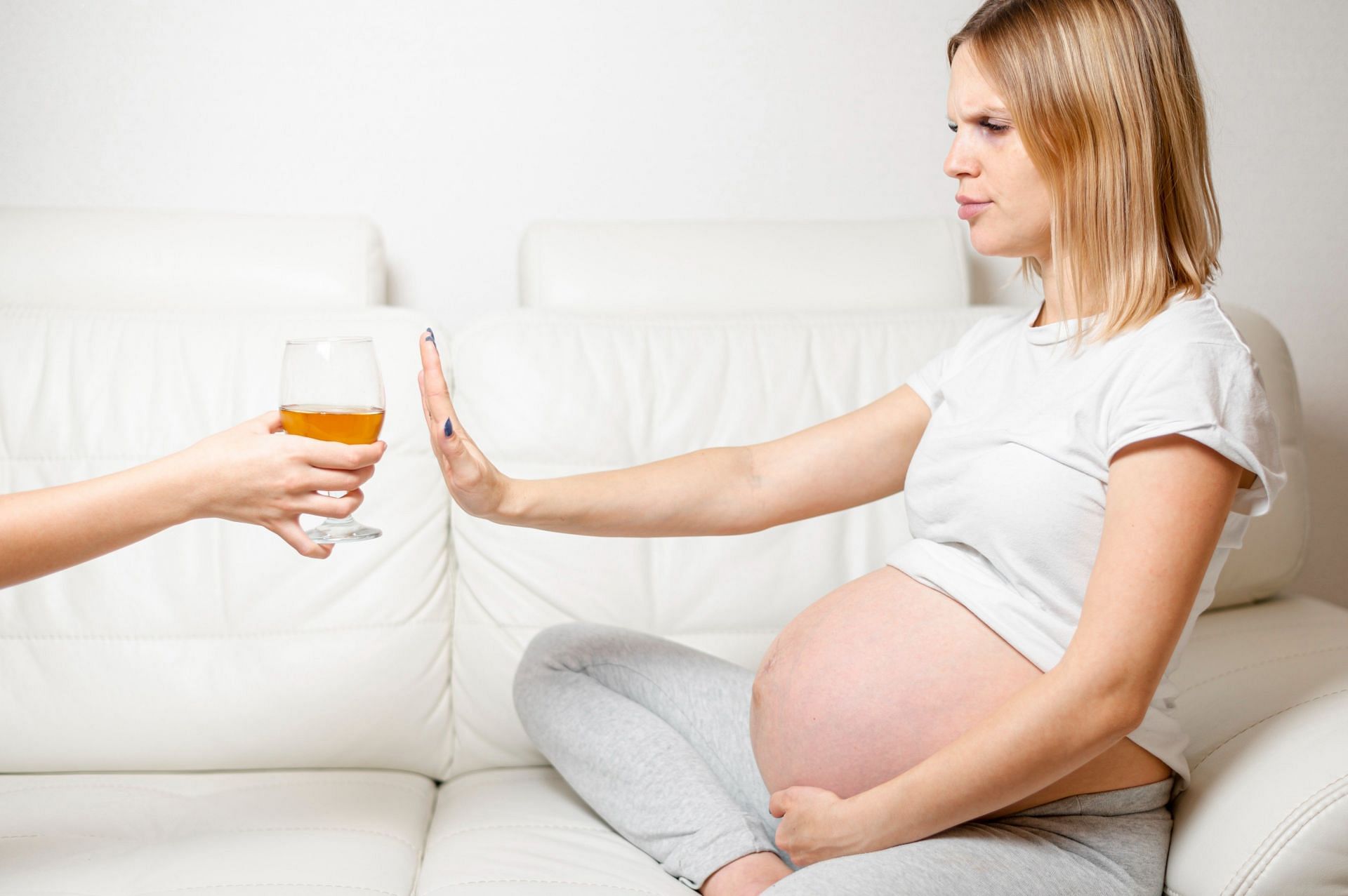 Is it harmless to consume some alcohol? What is the fetal alcohol spectrum disorder? (Image via Freepik/ Freepik)