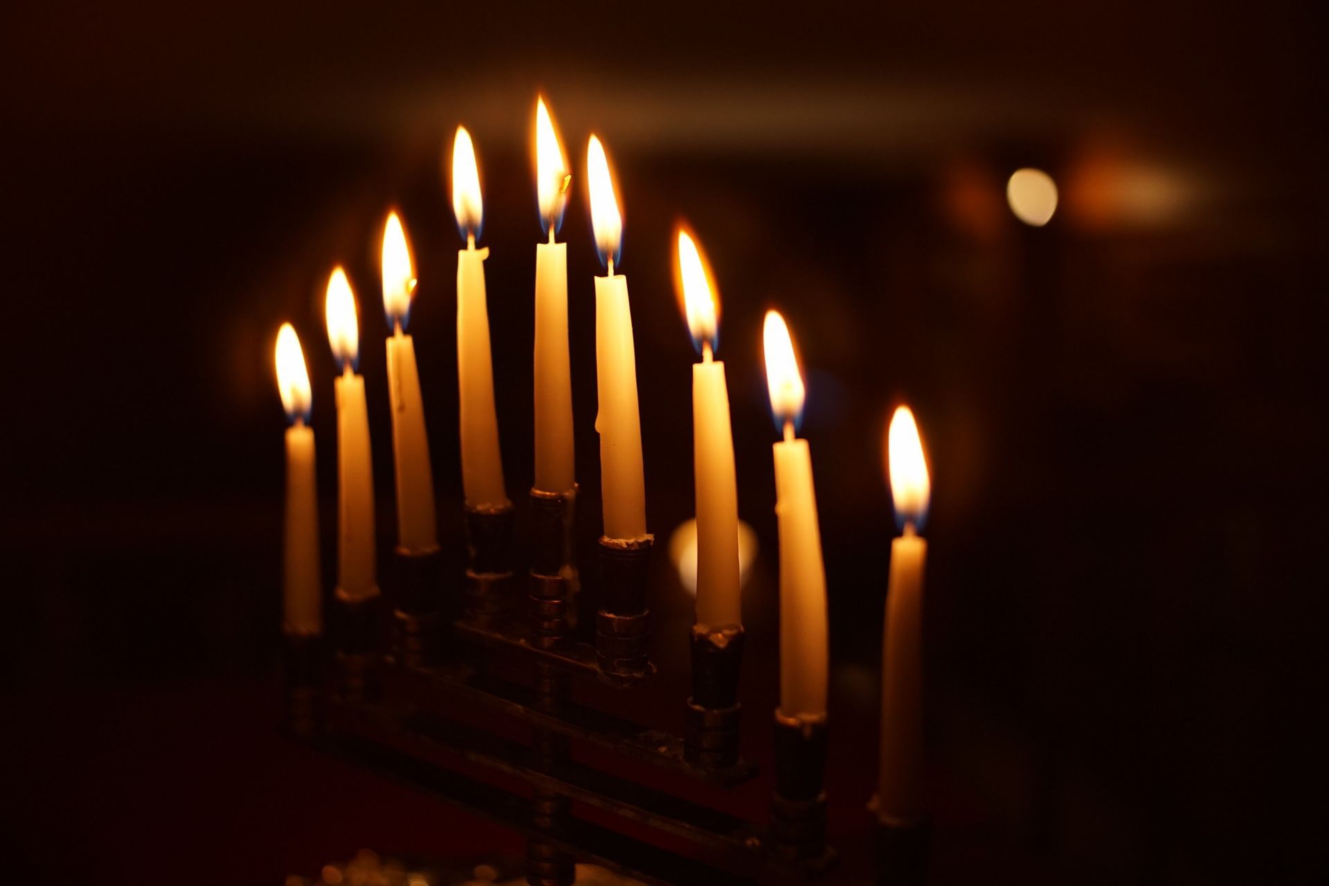 Traditional Hanukkah Foods (Image via Unsplash/Gary Sankary)