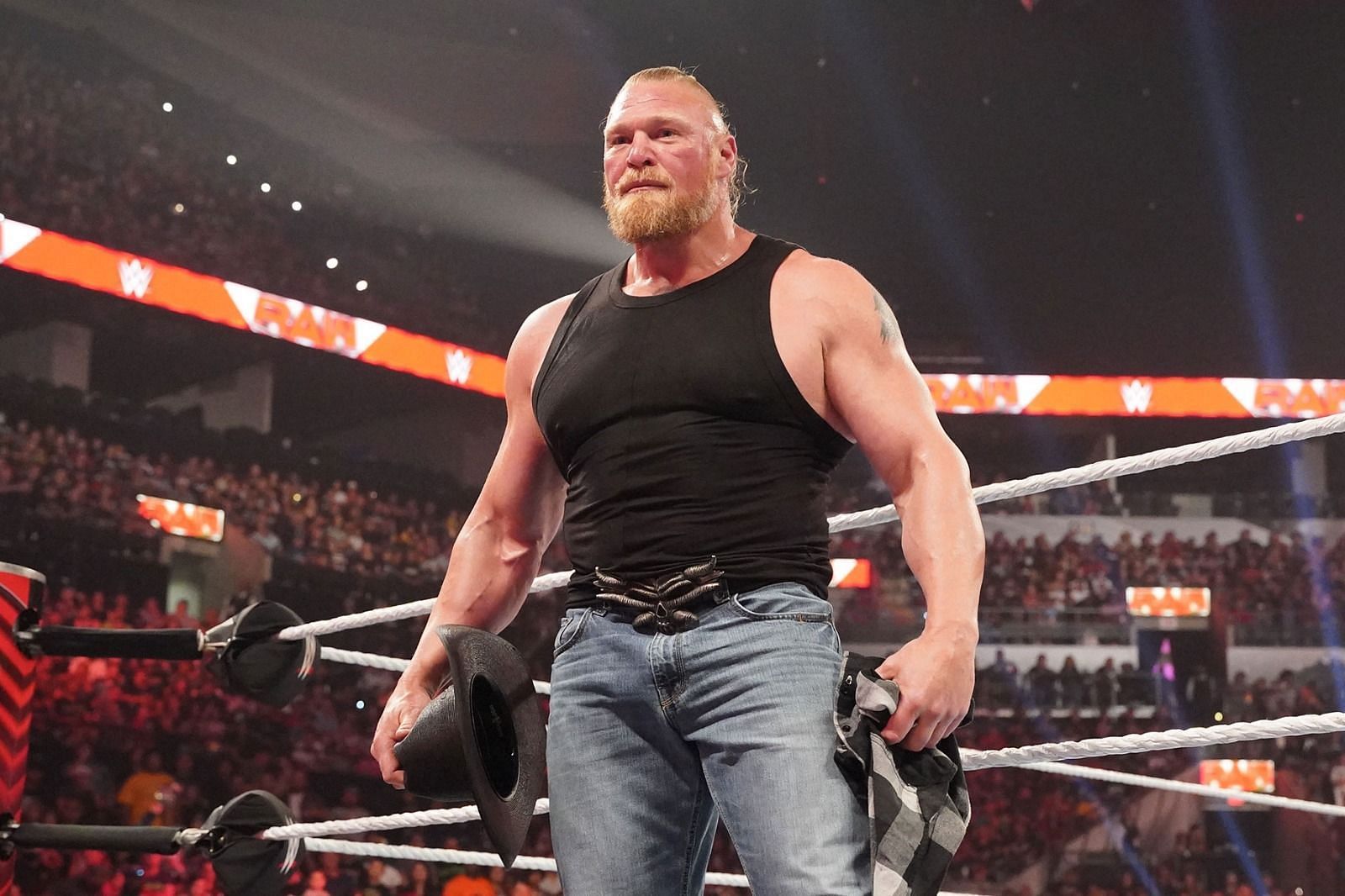 WWE सुपरस्टार ब्रॉक लैसनर अपनी खतरनाक रेसलिंग स्टाइल के लिए जाने जाते हैं 
