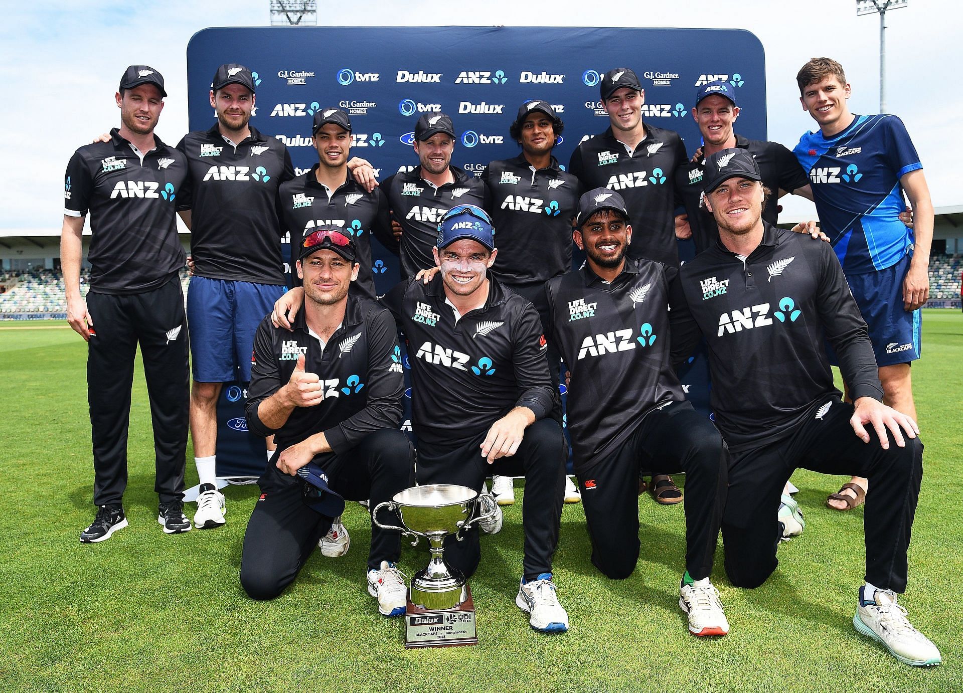 The Kiwis celebrating with the trophy after clinching the ODI series 2-1 against Bangladesh