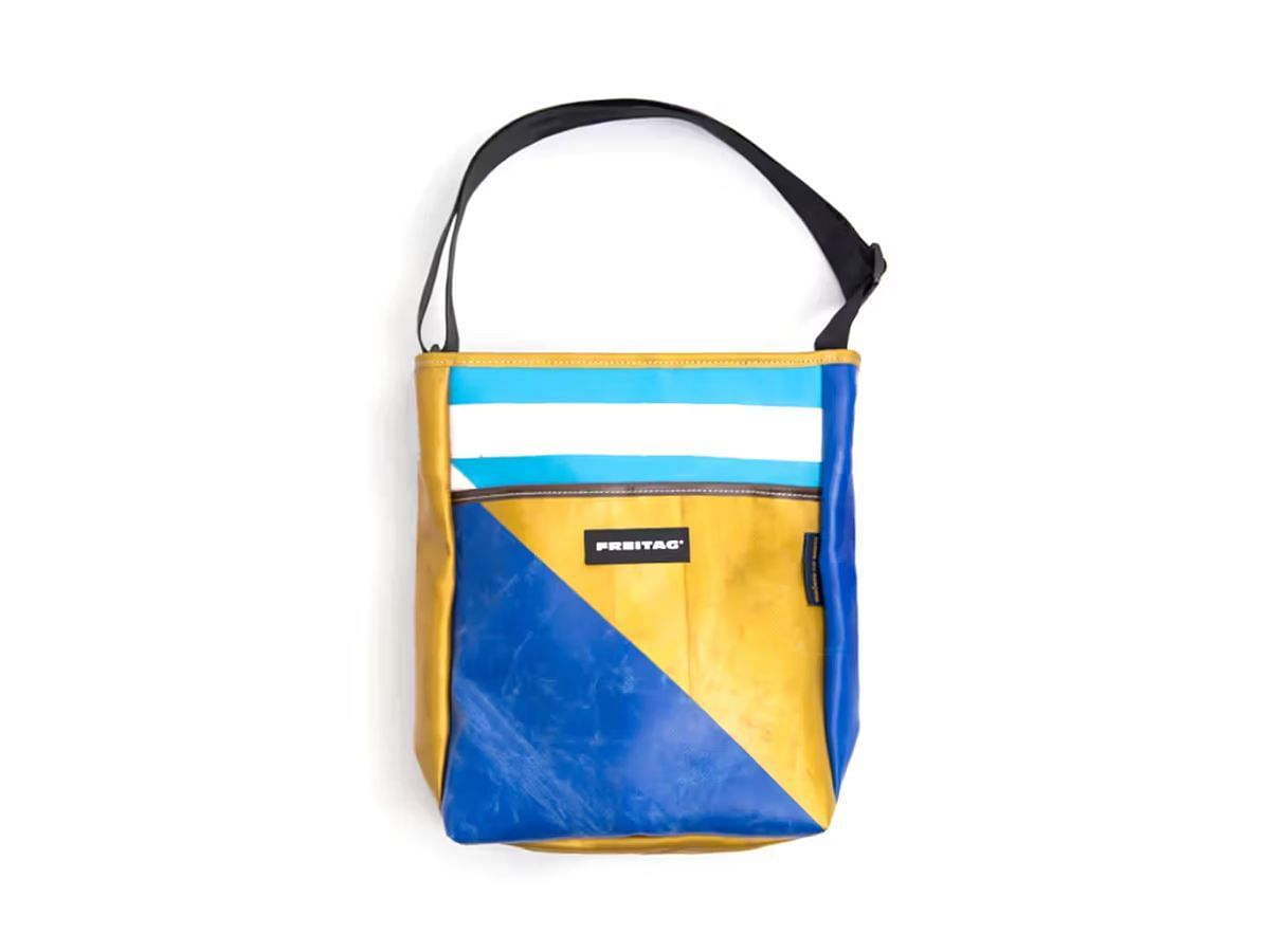 COMME des GAR&Ccedil;ONS x FREITAG Holiday Collection (Image via COMME des GAR&Ccedil;ONS x FREITAG)