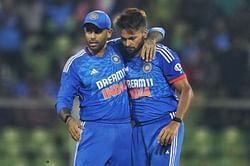 "17 people for 3 games - why?" - Aakash Chopra on India's T20I squad for South Africa tour