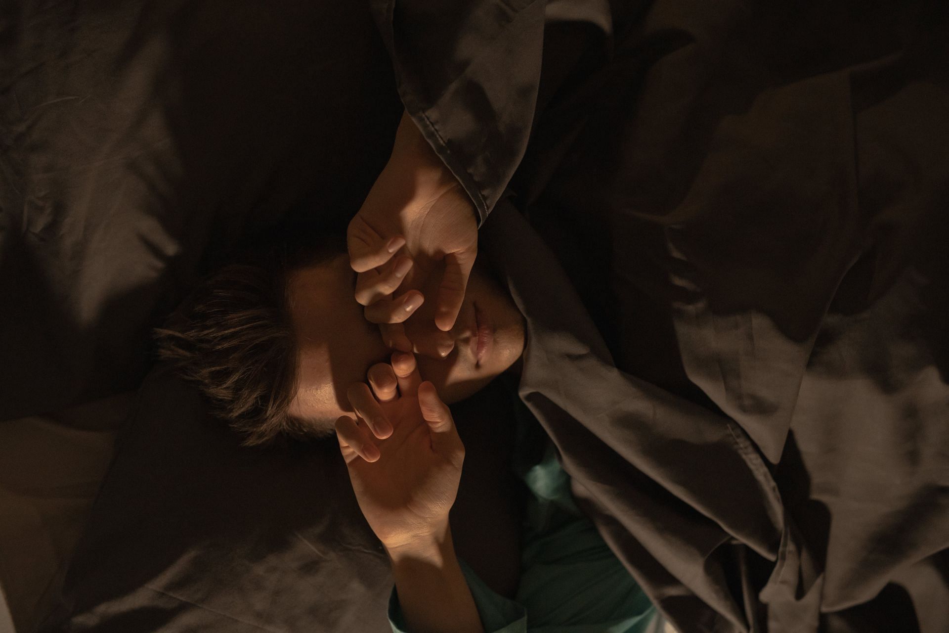 Sleep changes among Side-effects of Melatonin (Image sourced via Pexels / Photo by shvets)